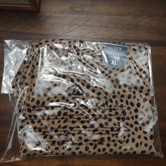 NWT J Crew leopard cropped leggings SMALL - Picture 3 of 4